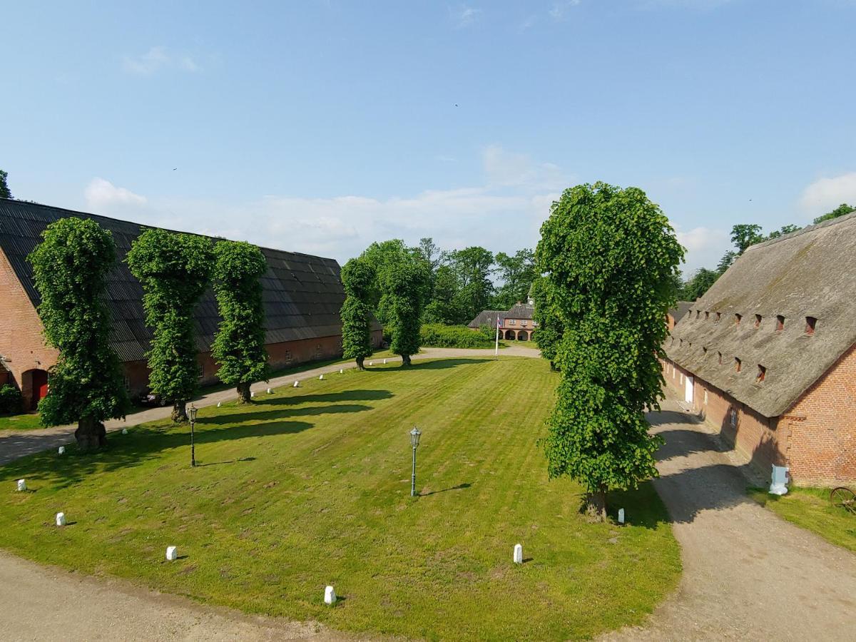 Gut Hohenstein - Platanenappartment Barkelsby Eksteriør billede